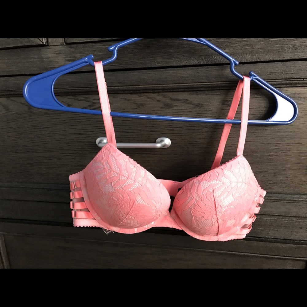 New Victoria’s Secret bra